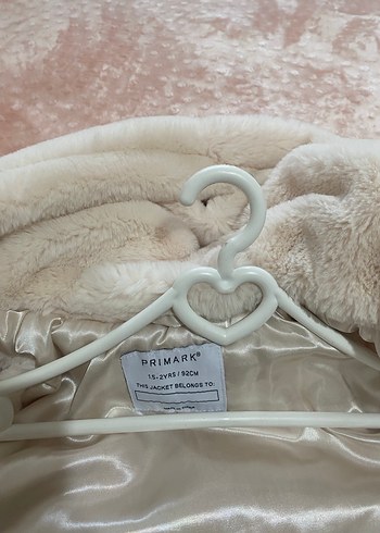 Kız Çocuk Kapüşonlu Kürklü Yelek - Görsel 3