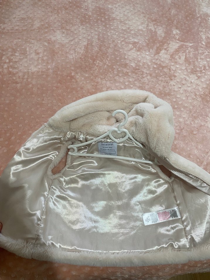 Kız Çocuk Kapüşonlu Kürklü Yelek - Görsel 2