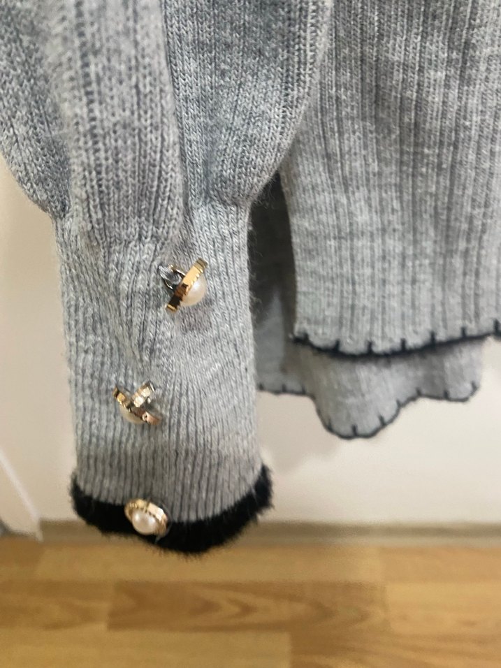 Düğmeli Gri Triko Kadın Kazak - Görsel 3