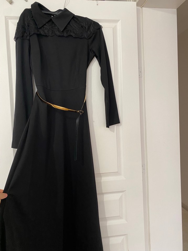 Siyah Uzun Kollu Kemerli Gotik Elbise - Görsel 3