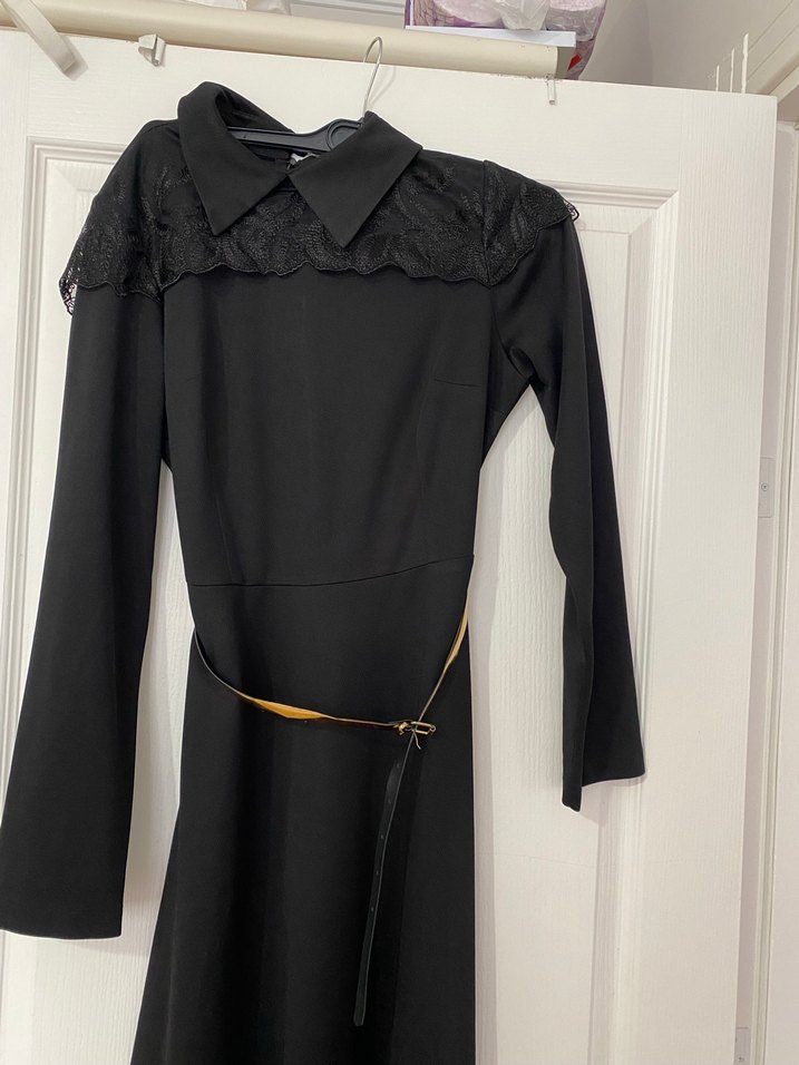 Siyah Uzun Kollu Kemerli Gotik Elbise - Görsel 2