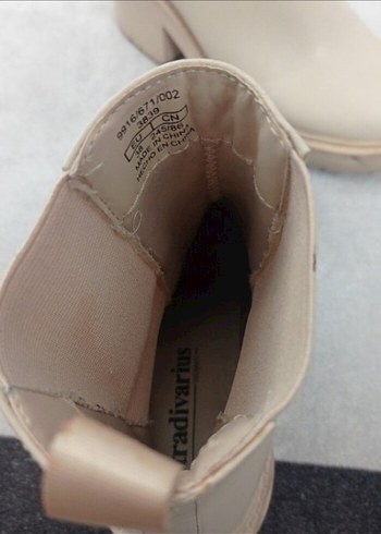 Stradivarius Beyaz Minimalist Kadın Botları - Görsel 3