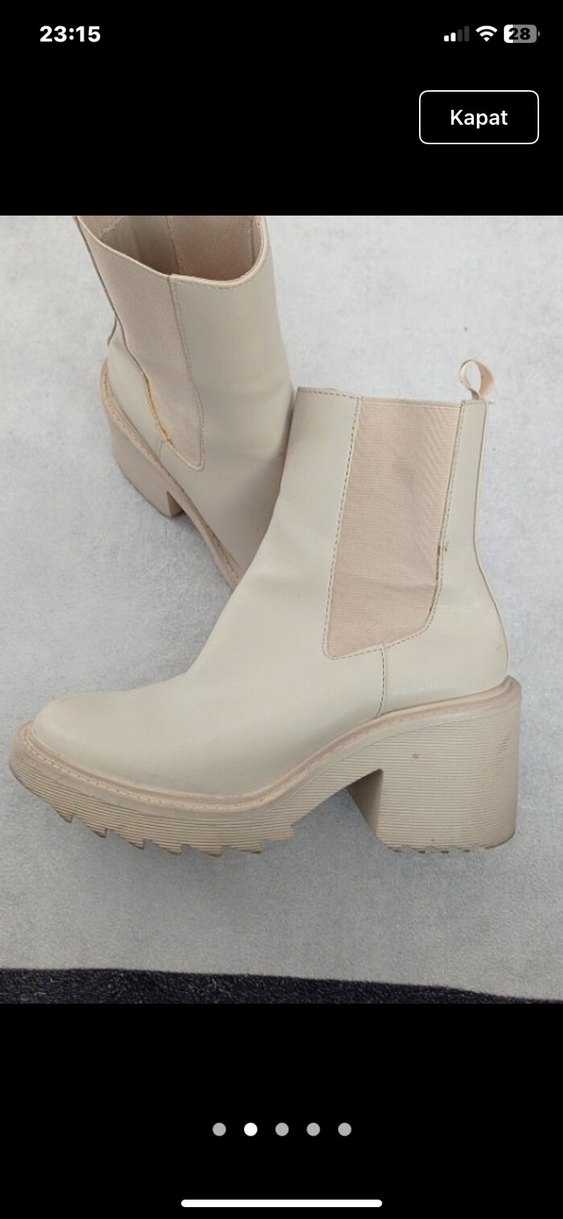Stradivarius Beyaz Minimalist Kadın Botları - Görsel 2
