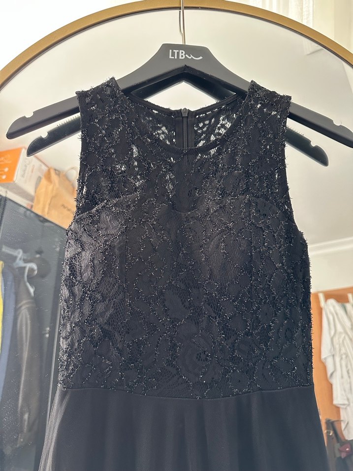 Siyah Uzun Dantel İşlemeli Abiye Elbise - Görsel 2