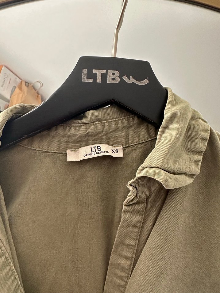 Kolsuz, Cepli Elbise - Görsel 2