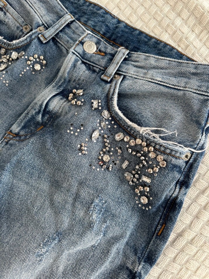 Nakışlı ve Payetli Bol Kesim Mavi Jean - Görsel 2