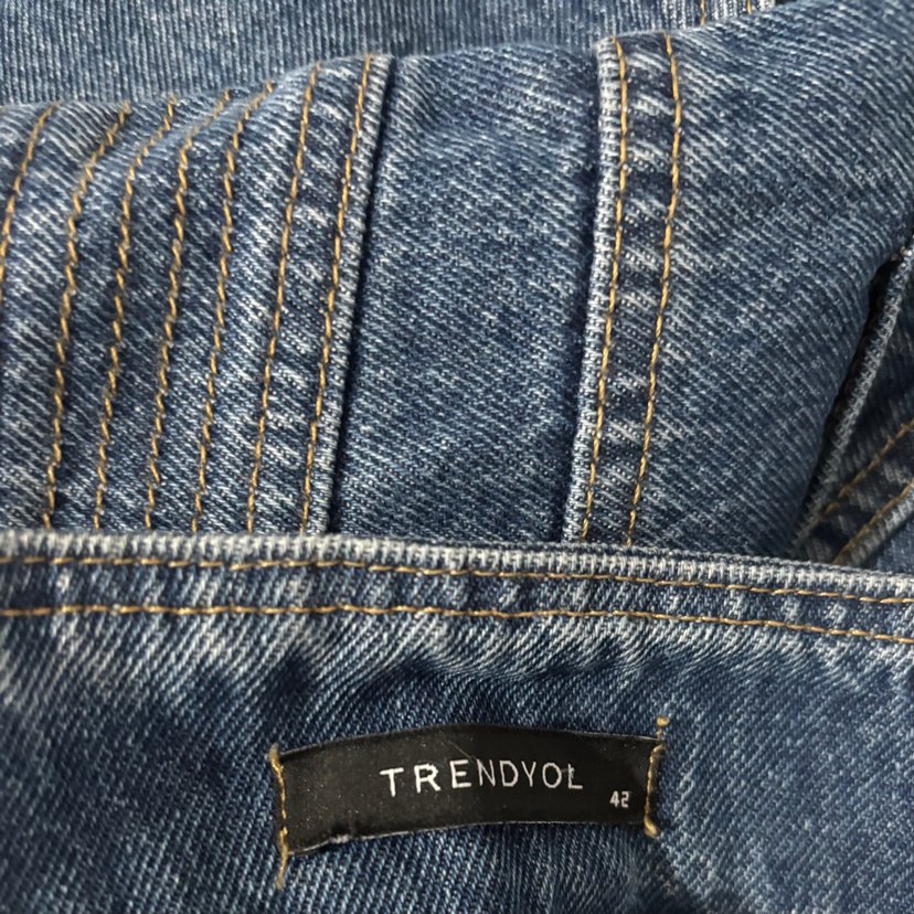 TRENDYOLMİLLA Mavi Pileli Dikiş Detaylı Jean Pantolon - Görsel 3