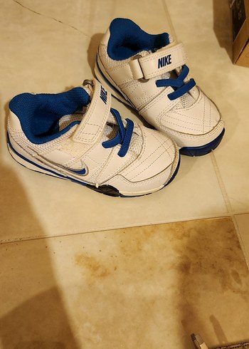 Nike Erkek Çocuk Beyaz Spor Ayakkabı
