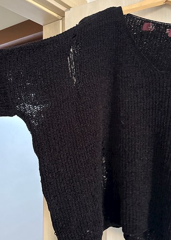 Siyah V Yaka Örgü Kadın Kazak - Görsel 3