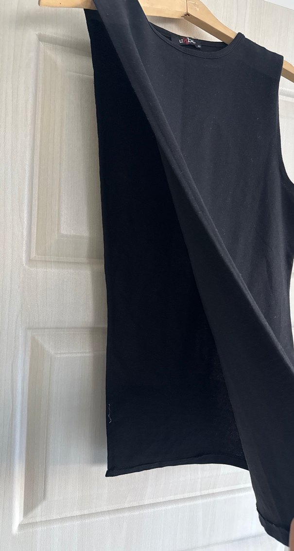 Siyah Kolsuz Yüksek Yakalı Tunik - Görsel 2