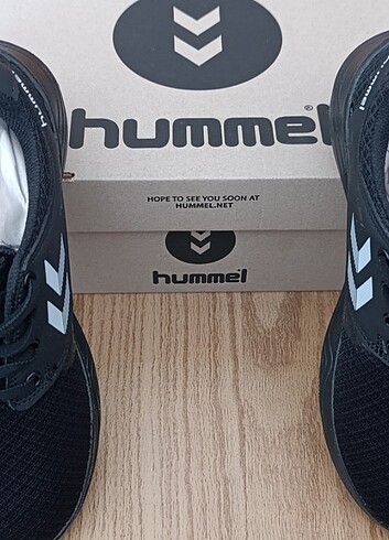 37 Beden siyah Renk SIFIR HUMMEL 37 NUMARA ÇOCUK AYAKKABI
