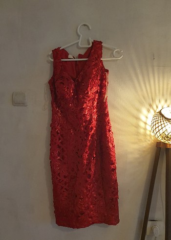 Trendyol & Milla V Yaka Kırmızı Drapeli Midi Abiye Elbise