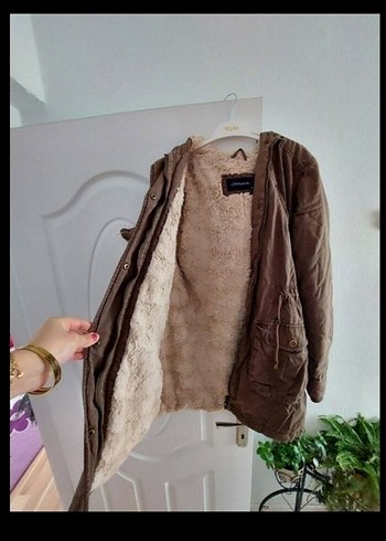 Kürklü Kapüşonlu Kadın Mont - Görsel 5