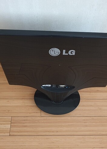 Beden LG 22 inç monitör ekran 2286L