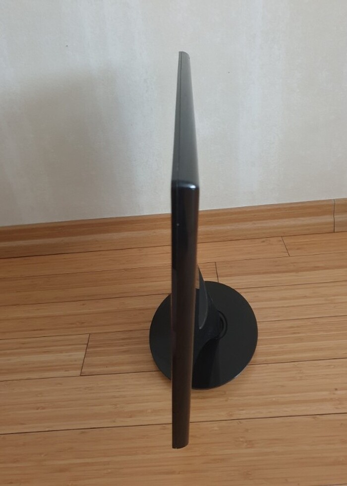 LG 22 inç monitör ekran 2286L - Görsel 2