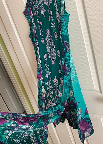 V Yaka Turkuaz Desenli Uzun Tunik - Görsel 3