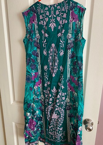 V Yaka Turkuaz Desenli Uzun Tunik - Görsel 2