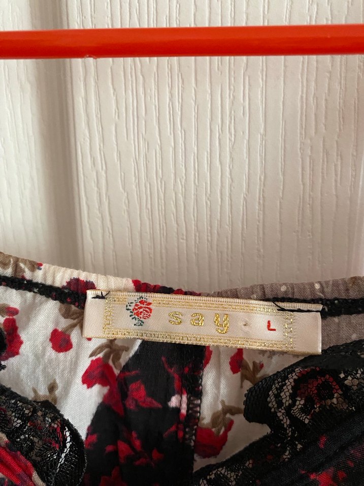 Çiçek Desenli Dantelli Uzun Kadın Elbise - Görsel 3