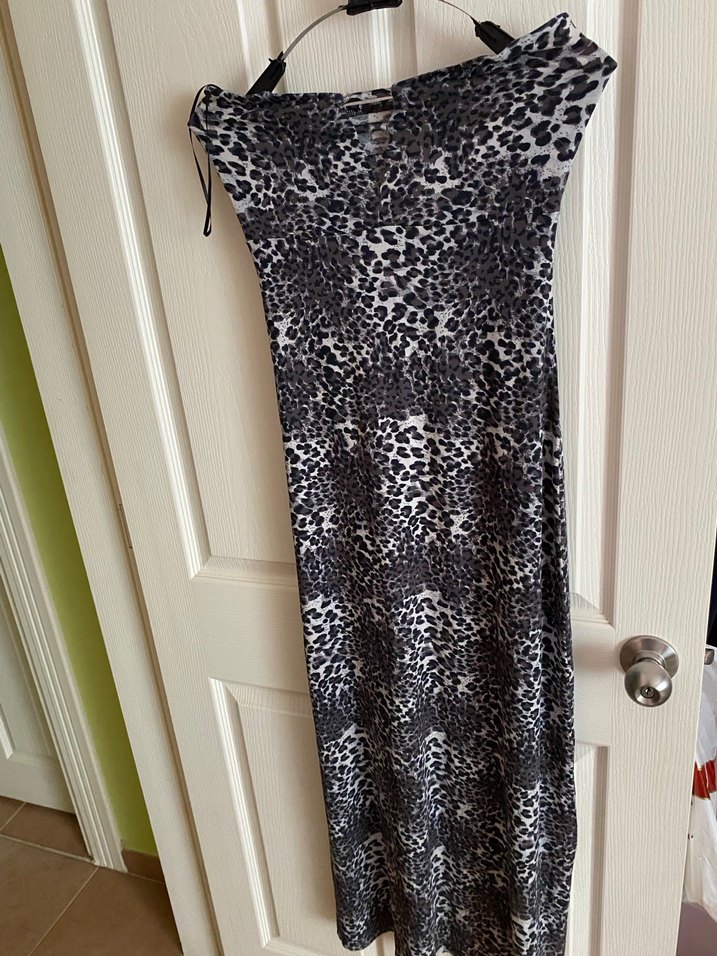 Gri Yılan Desenli Uzun Drapeli Likralı Elbise - Görsel 2