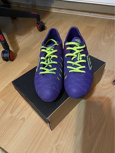 Umbro krampon