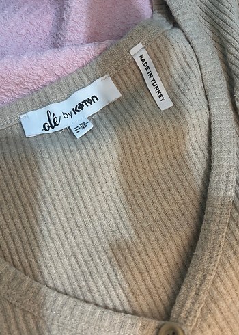 Düğmeli V Yaka Crop - Görsel 2