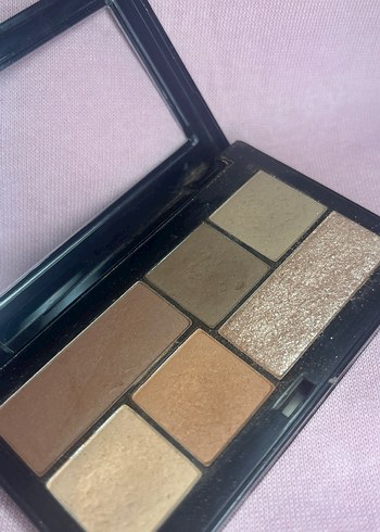 Pastel Tonlarda Bej Göz Farı Paleti - Görsel 2