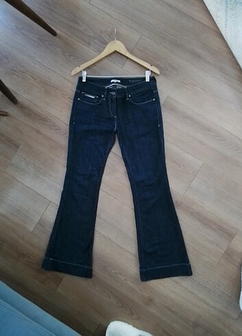 Burberry jean
