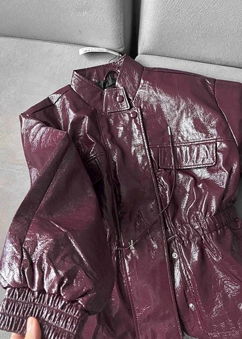 Bordo Parlak Deri Kemerli Ceket - Görsel 2