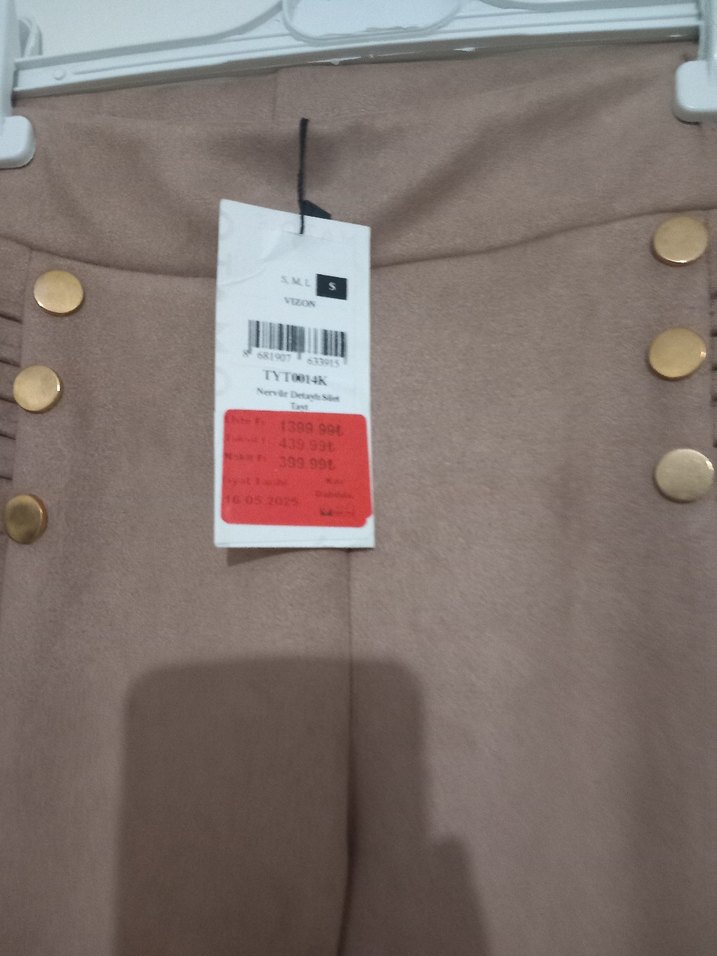 Düğmeli Bej Süet Kadın Kumaş Pantolon - Görsel 3