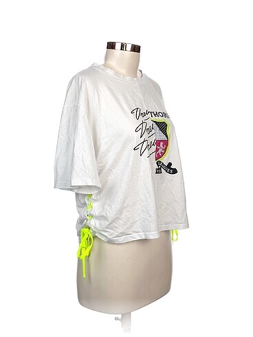 Twist Twist T-shirt %70 İndirimli.