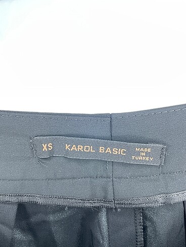 xs Beden siyah Renk Zara Kumaş Pantolon %70 İndirimli.