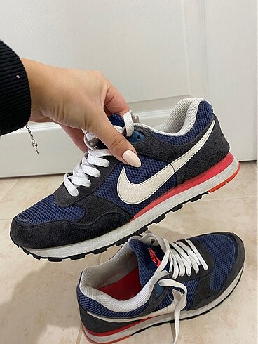 Nike spor ayakkabı
