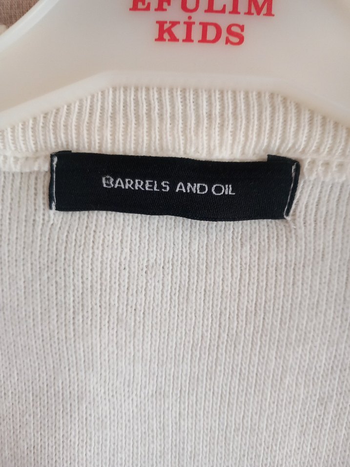 Düğmeli Beyaz Kadın Hırka - Görsel 3