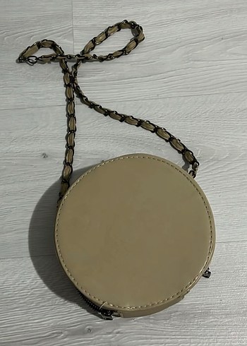 Zincir Detaylı Bej Deri Kadın Çanta - Görsel 2