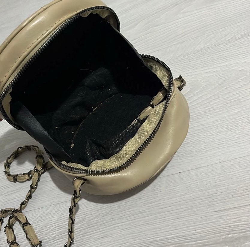 Zincir Detaylı Bej Deri Kadın Çanta - Görsel 3