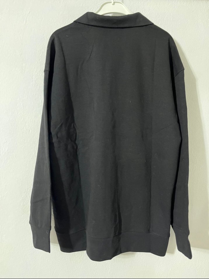 Etiketli siyah fermuarlı yaka sweatshirt - Görsel 2