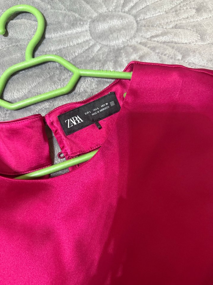 Pembe Saten Dökümlü Bluz - Görsel 3