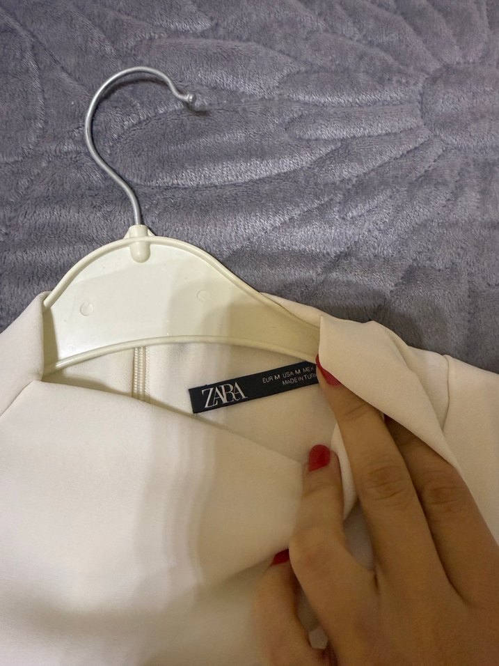 Beyaz Drapeli Kısa Kollu Kadın Bluz - Görsel 3