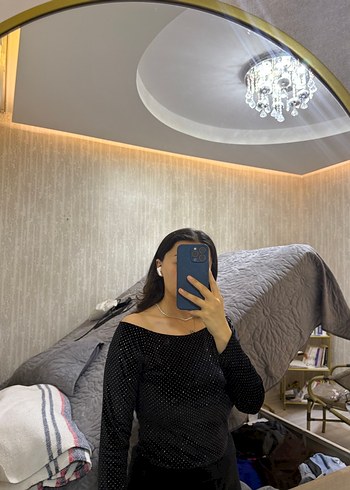 Siyah Uzun Kollu Pul İşlemeli geniş yakalı Bluz - Görsel 4