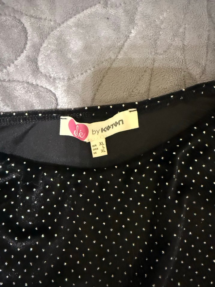 Siyah Uzun Kollu Pul İşlemeli geniş yakalı Bluz - Görsel 2