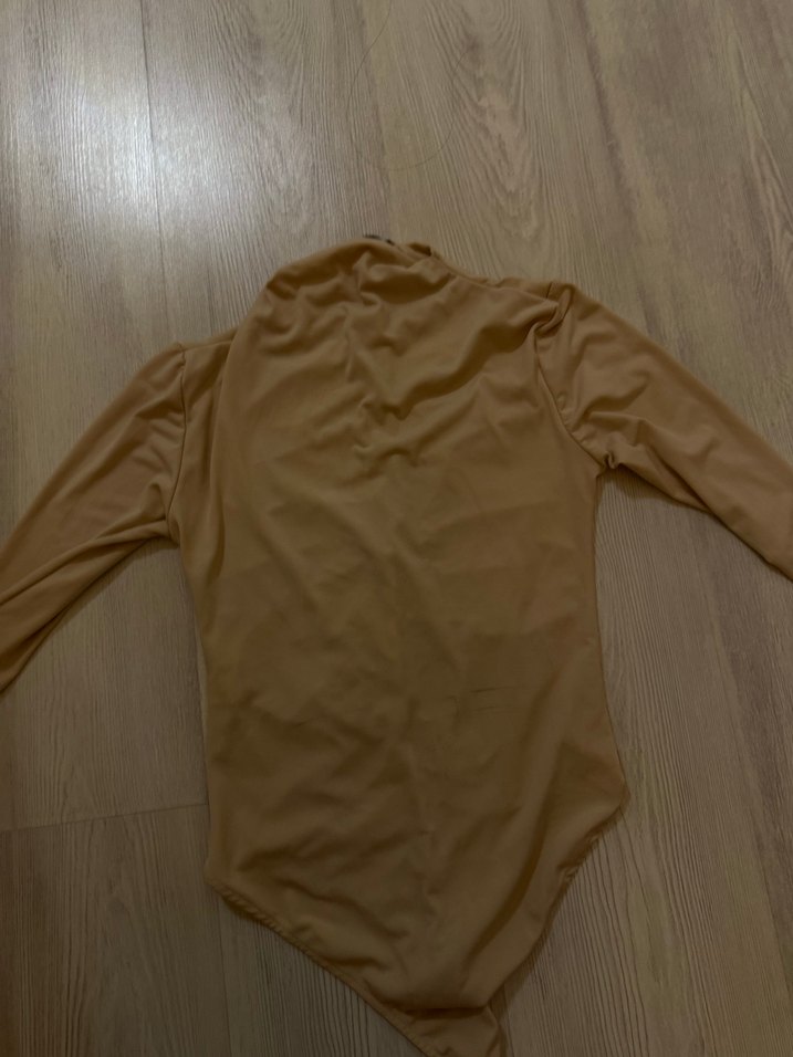 Krem drapeki Yüksek Yakalı Kadın Bluz - Görsel 3