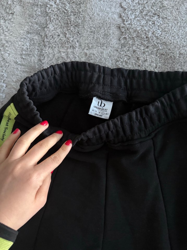 Urban beat 
Kadın Siyah Spor Takım Yüksek Yakalı Fermuarlı - Görsel 5