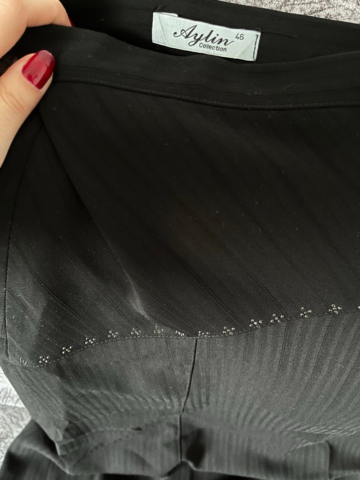 Siyah Uzun Piliseli Kadın Etek - Görsel 2