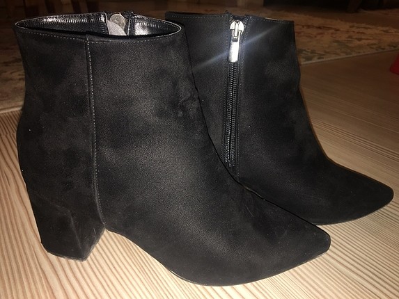 Zara Topuklu bot