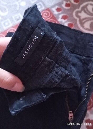 Trendyol & Milla Siyah kot pantolon 