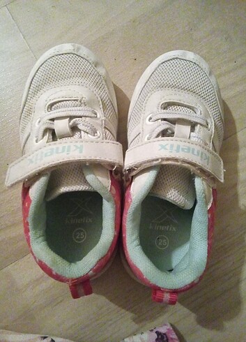 25 Beden beyaz Renk Kinetix çocuk spor ayakkabı 