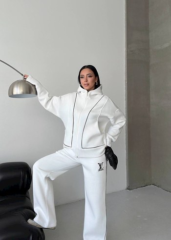 Beyaz Rahat Kesim Kadın Eşofman Takımı - Görsel 3