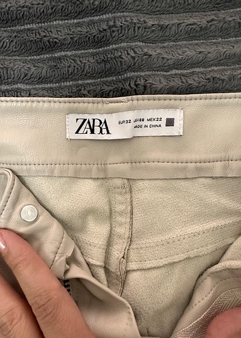 Düğmeli Bej Deri Kadın Pantolon - Görsel 2