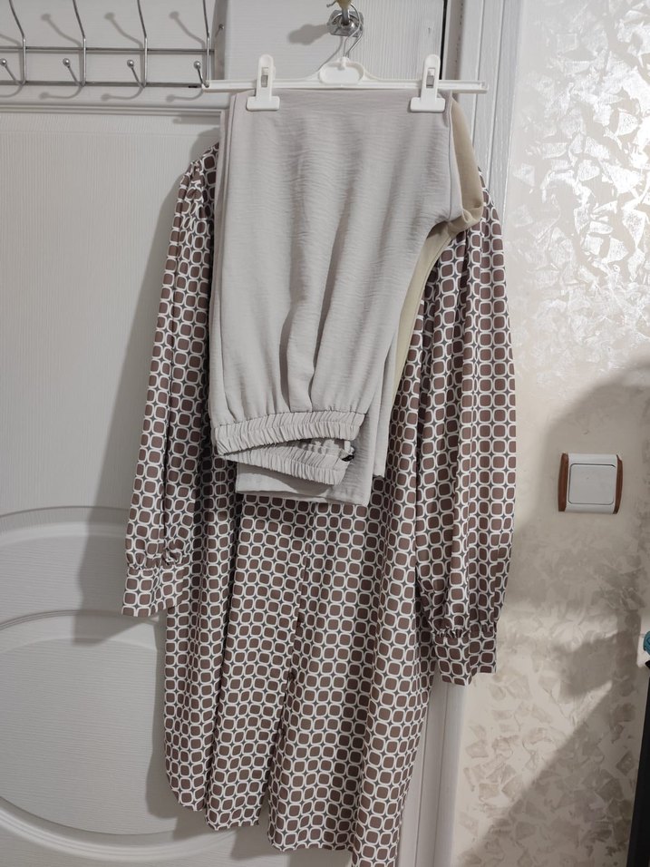 Uzun Kollu Bohem Puantiyeli Kadın Elbisesi - Görsel 4