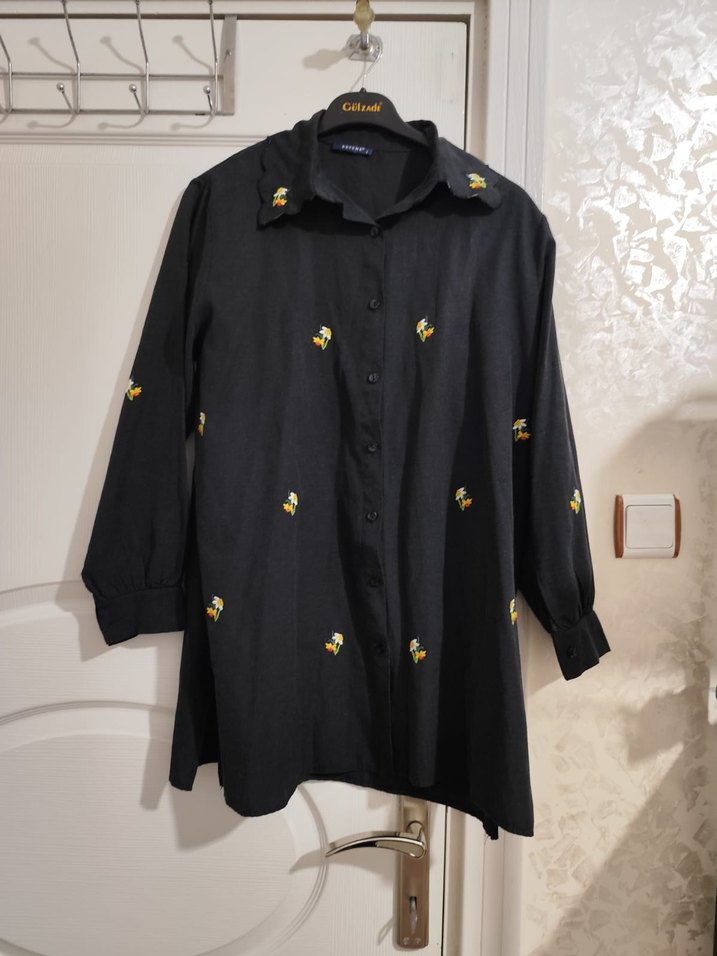 Nakışlı Siyah Midi Kadın Gömlek - Görsel 2